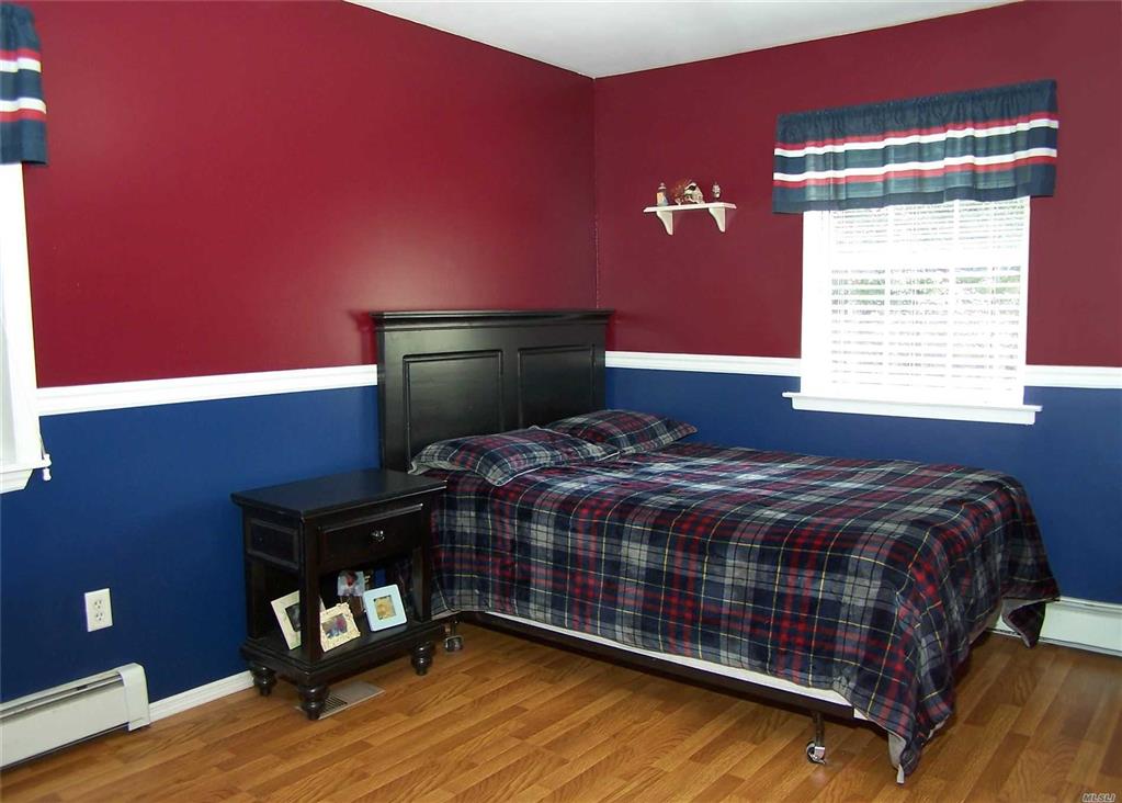 5 Larry Ct Manorville Manorville NY 11949