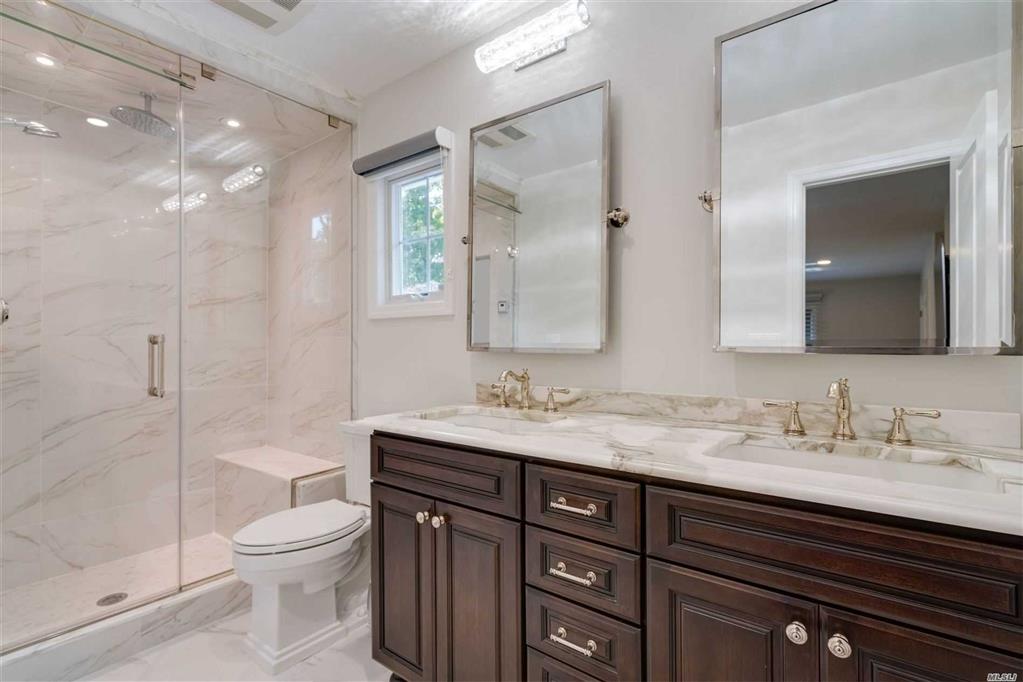 29 Narcissus Dr Syosset Syosset NY 11791