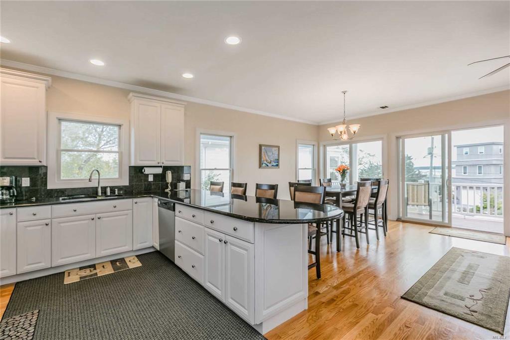 14 Locust St Aquebogue Aquebogue NY 11931