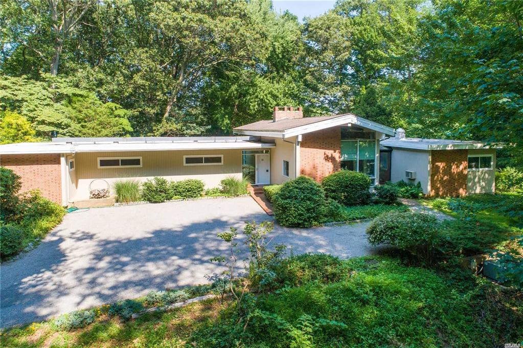 20 Tennis Court Rd Cove Neck Cove Neck NY 11771