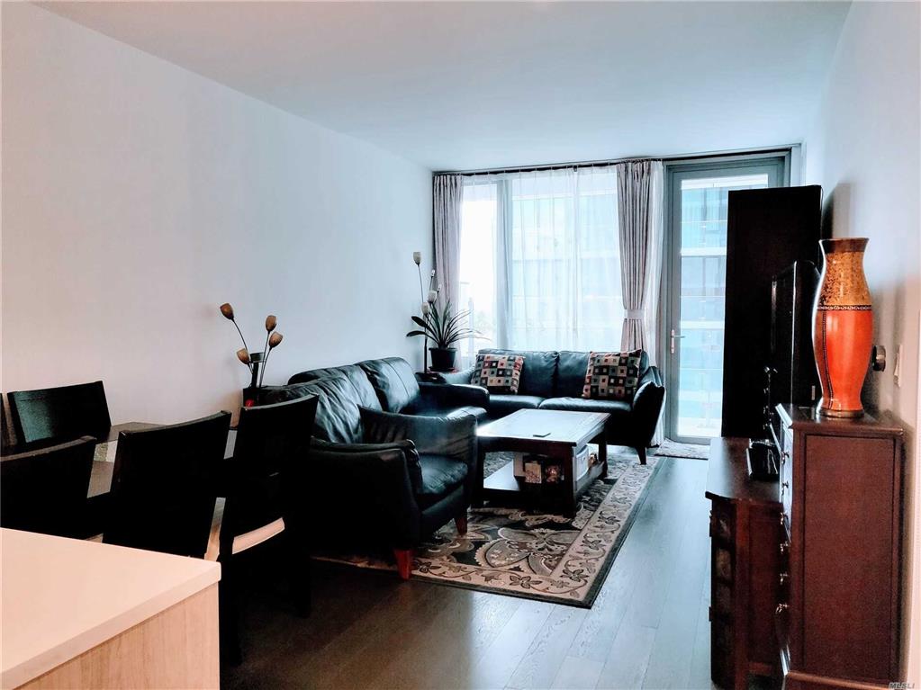 131-03 40th Rd Flushing Flushing NY 11354
