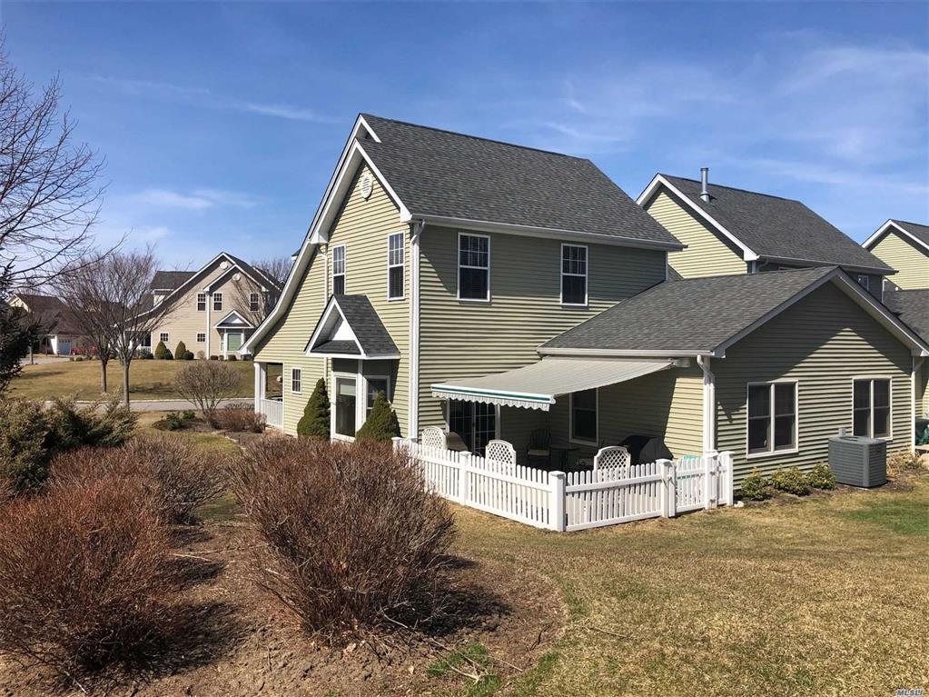 1 Newcastle Ct Riverhead Riverhead NY 11901