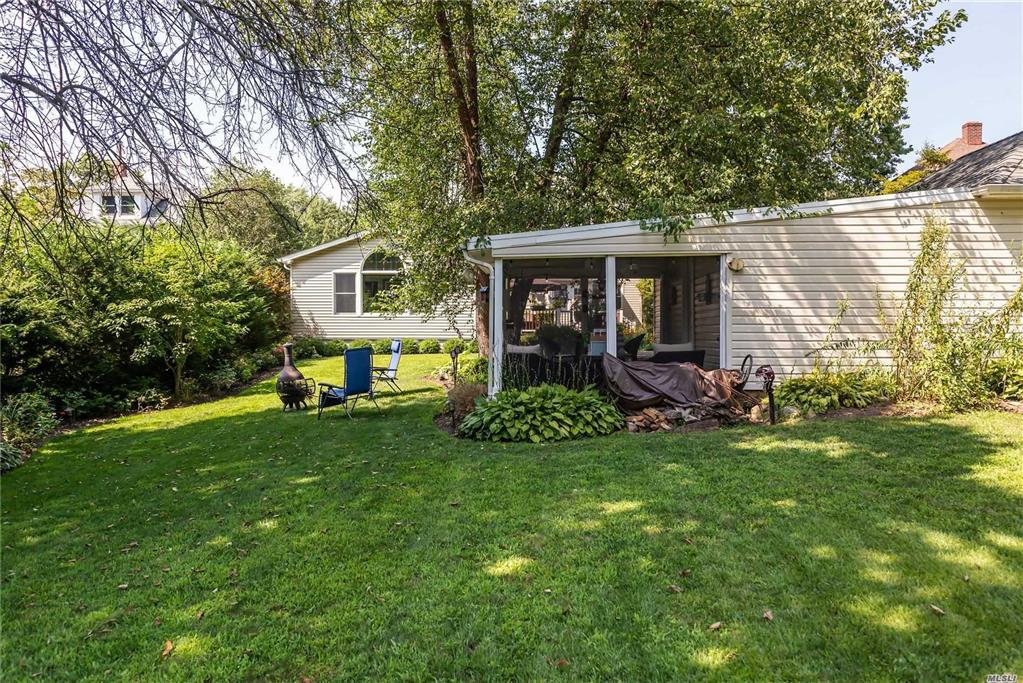 25 Glen Ave Sea Cliff Sea Cliff NY 11579