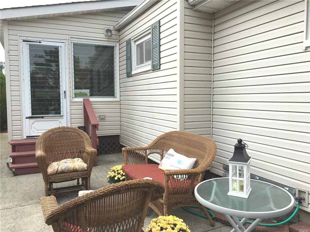 138 Haverford Rd Hicksville Hicksville NY 11801