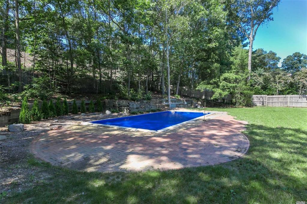 57 Sheryl Crescent Smithtown Smithtown NY 11787