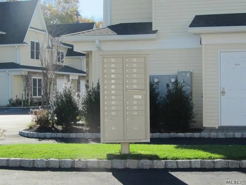 24 Creek Rd Huntington Huntington NY 11743