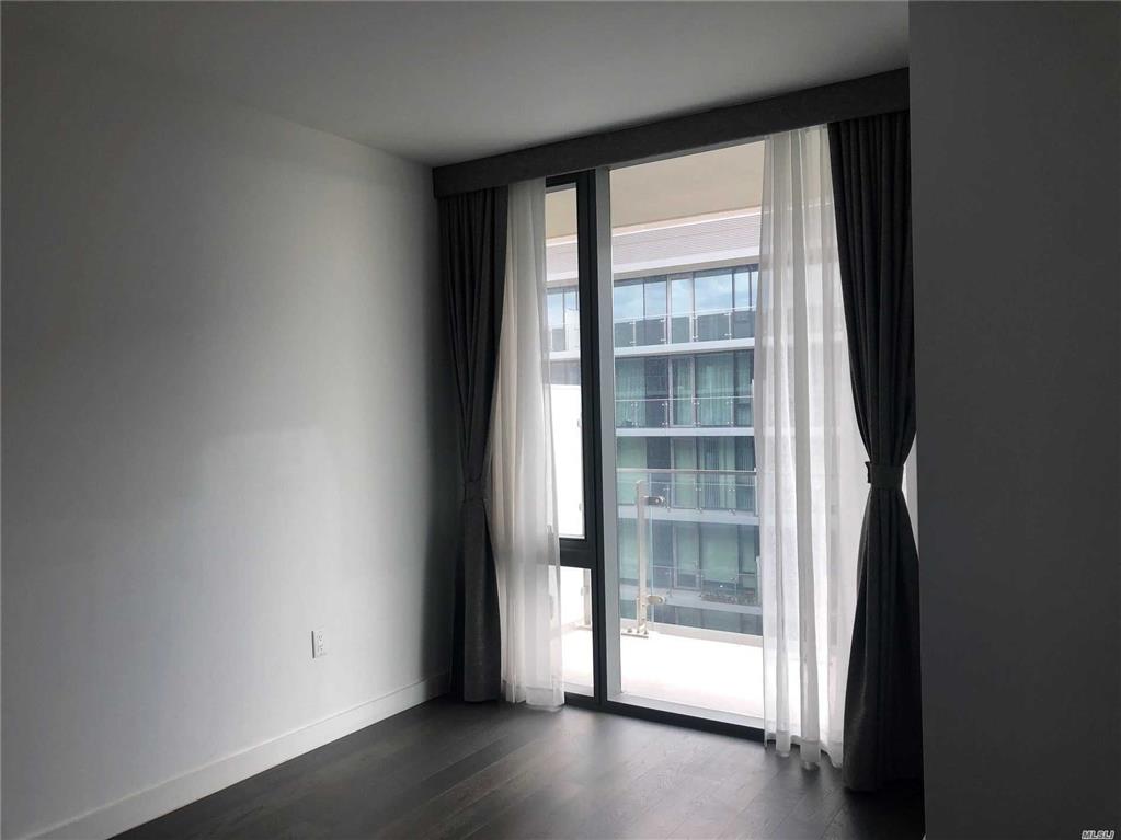 131-03 40th Rd Flushing Flushing NY 11354