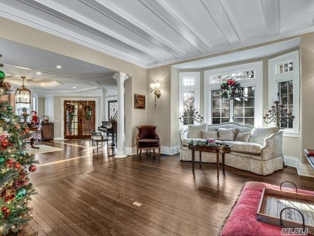 57 North Dr Manhasset Manhasset NY 11030