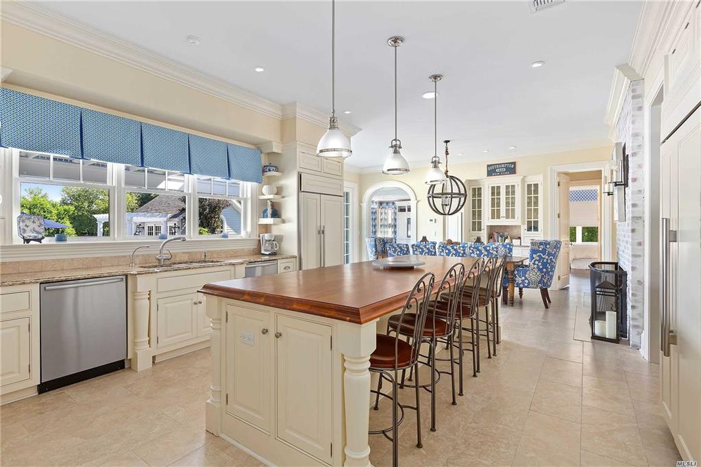 437 Wickapogue Rd Southampton Southampton NY 11968