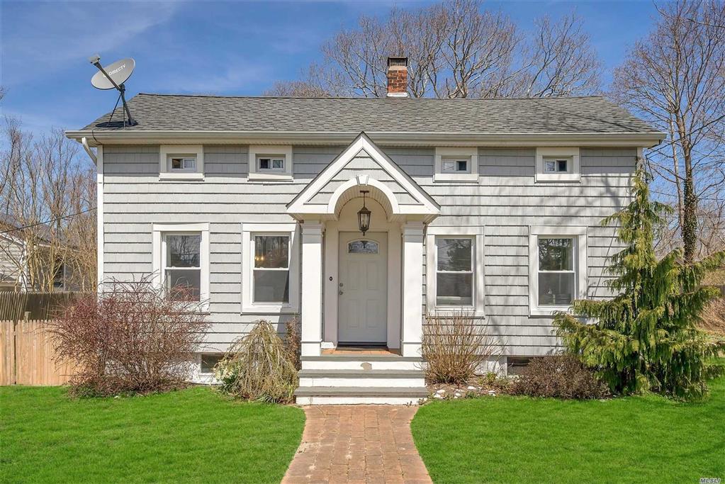 27 Shinnecock Rd Hampton Bays Hampton Bays NY 11946
