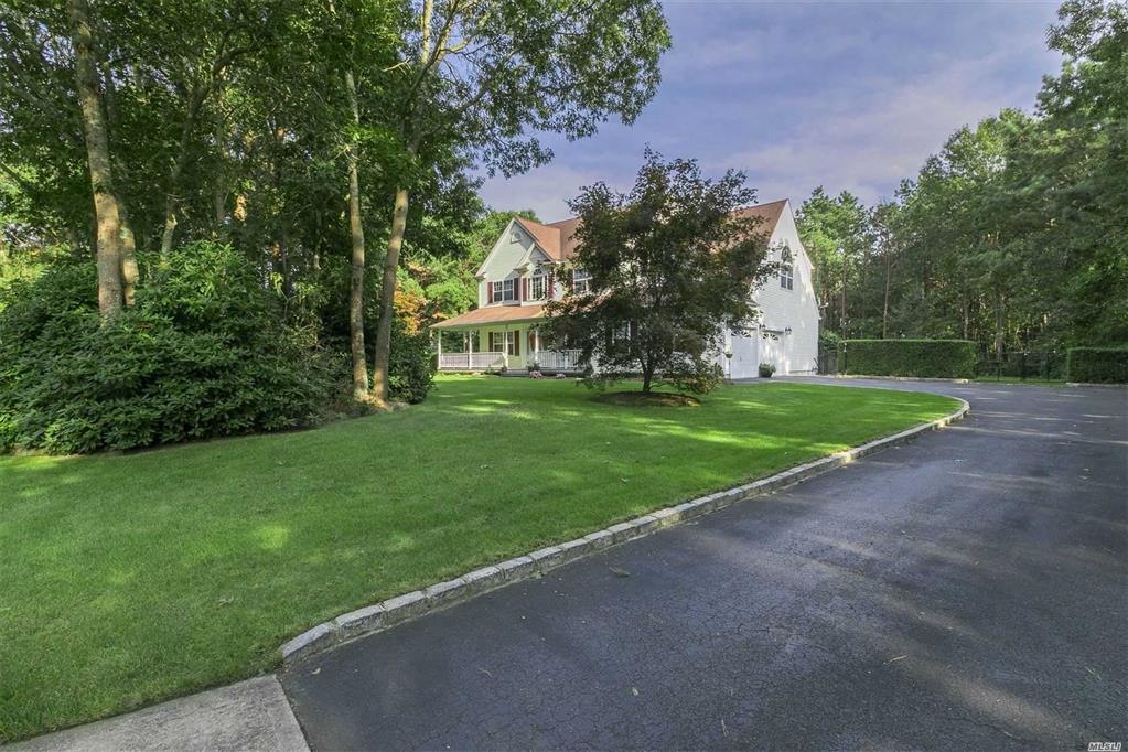 3 Hogan Ln Manorville Manorville NY 11949