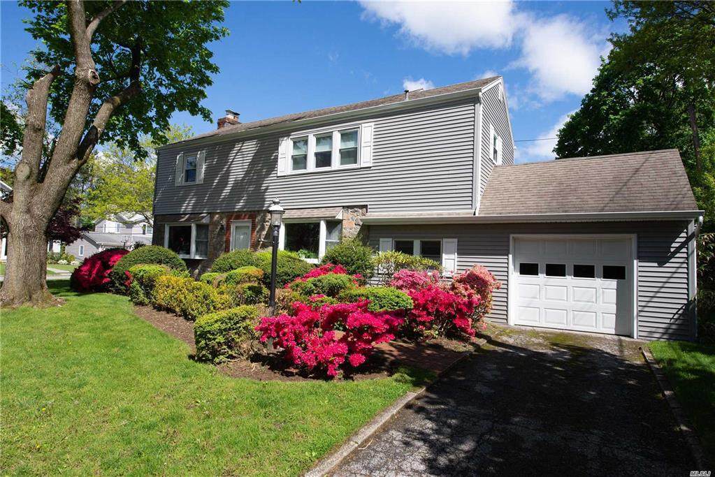179 Glenmore St E. Williston E. Williston NY 11596