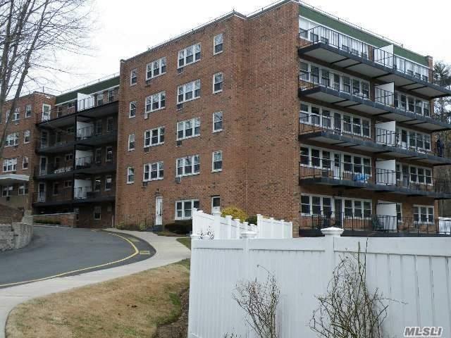 30 Pearsall Ave Glen Cove Glen Cove NY 11542
