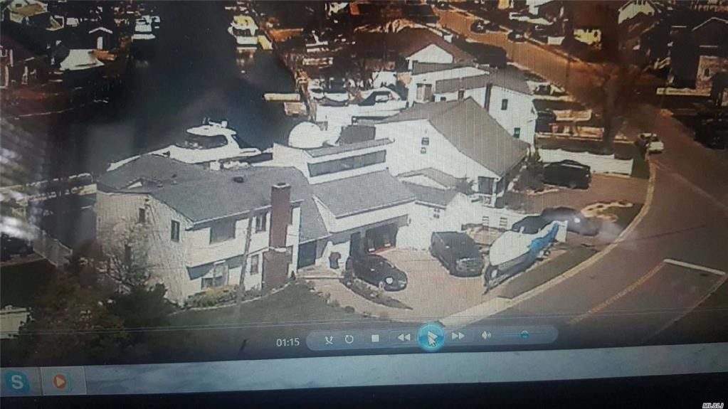 75 Brockmeyer Dr Massapequa Massapequa NY 11758