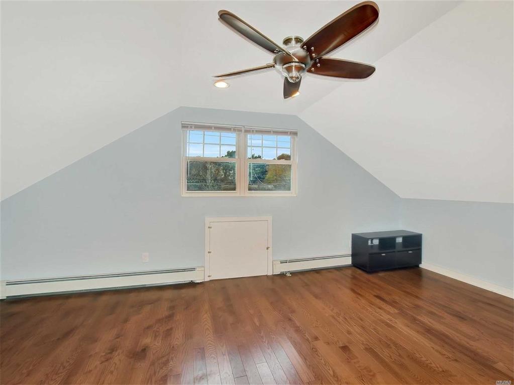 36 South Phillips Ave Remsenburg Remsenburg NY 11960