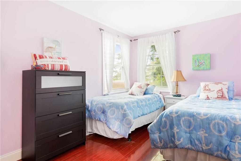 140 Pine St Kismet Kismet NY 11706