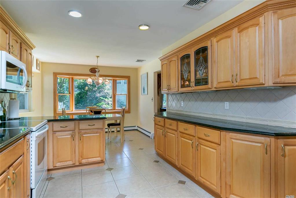 7 Lt John A Olsen Ln St. James St. James NY 11780