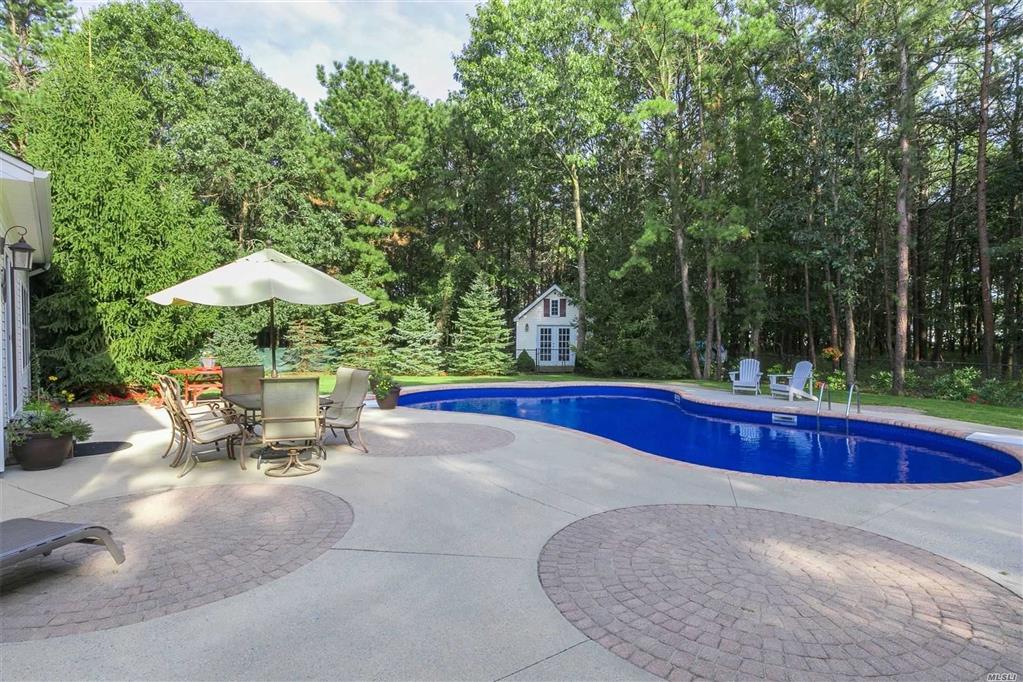 3 Hogan Ln Manorville Manorville NY 11949
