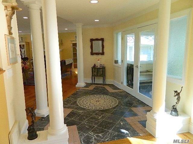 9 Duckwood Ln Hampton Bays Hampton Bays NY 11946