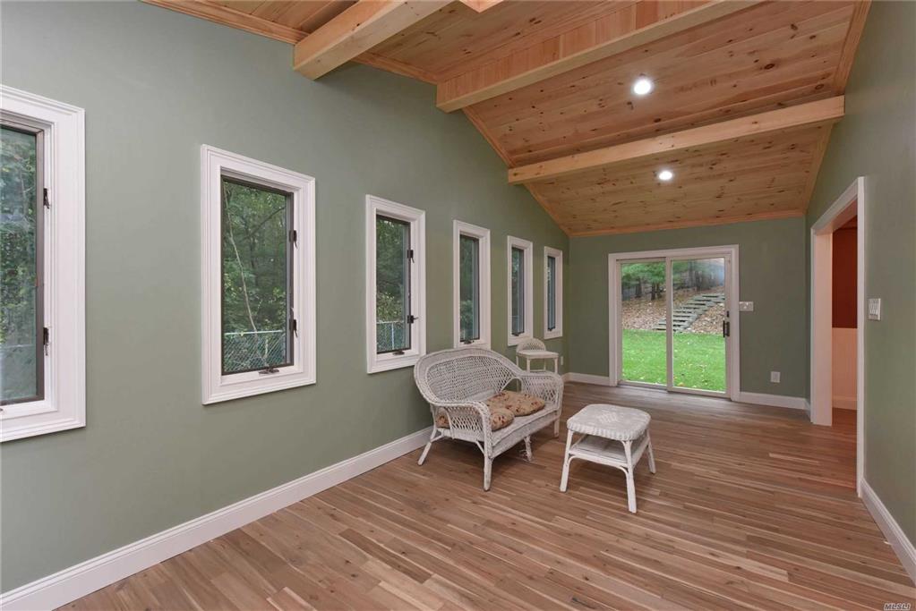 58 Woodmont Rd Melville Melville NY 11747