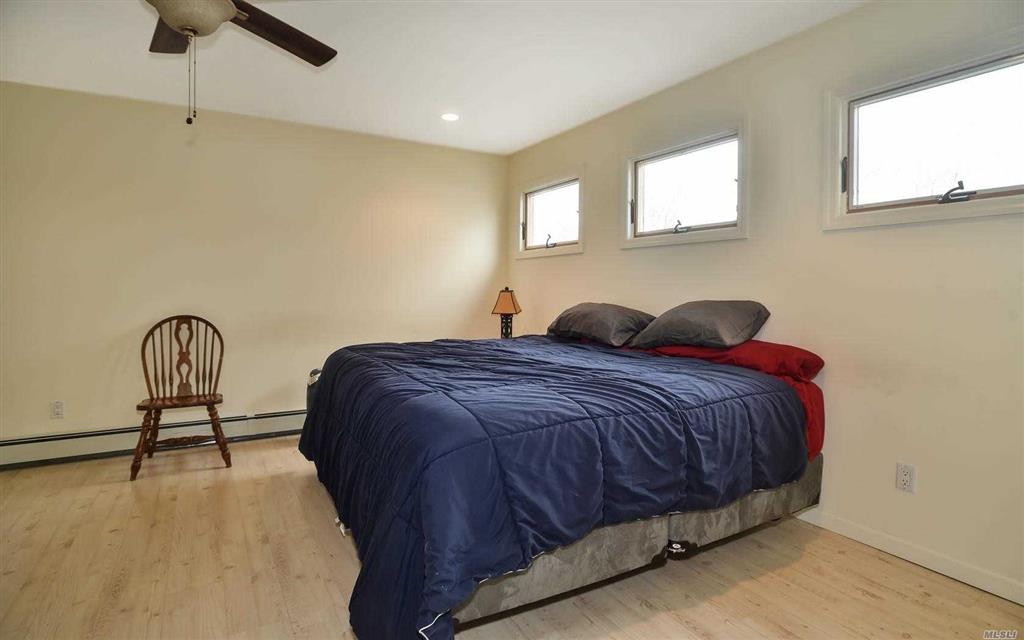 4 Lauren Ln Bayville Bayville NY 11709