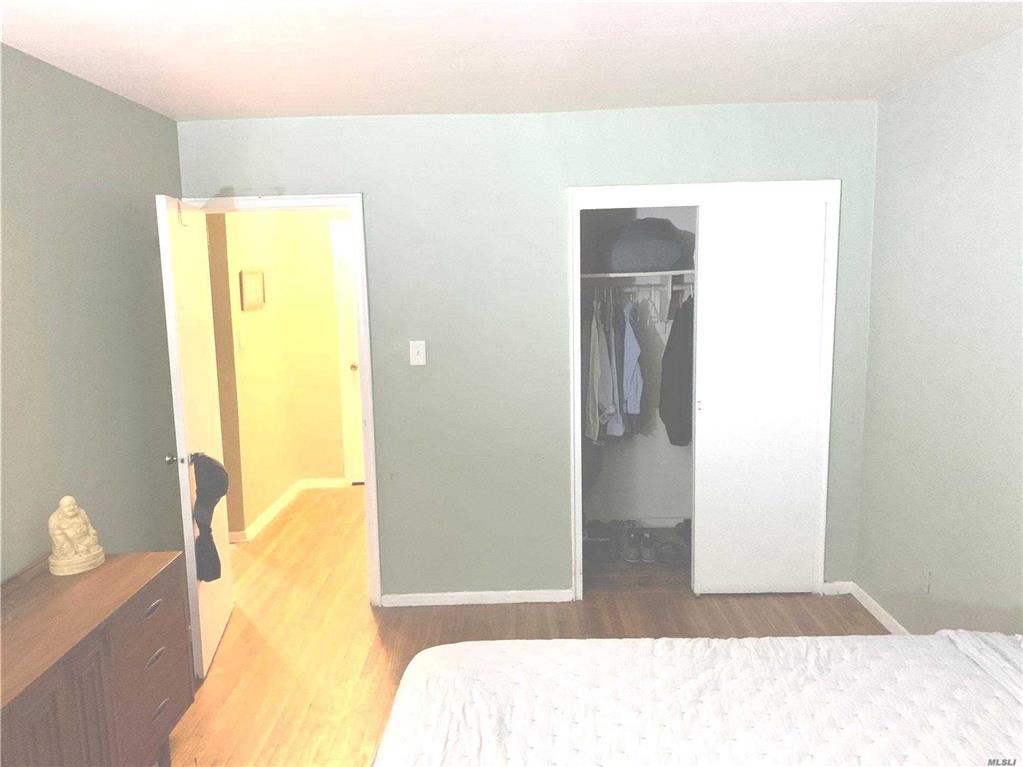 67-50 Thornton Pl Forest Hills Forest Hills NY 11375
