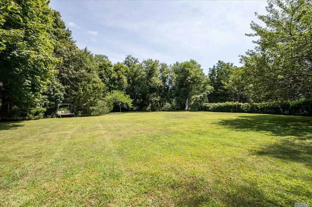 39 Old Neck Ct Manorville Manorville NY 11949