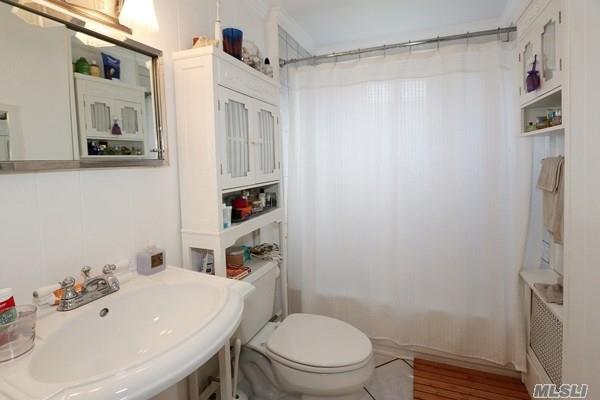 183 Brown St Mineola Mineola NY 11501