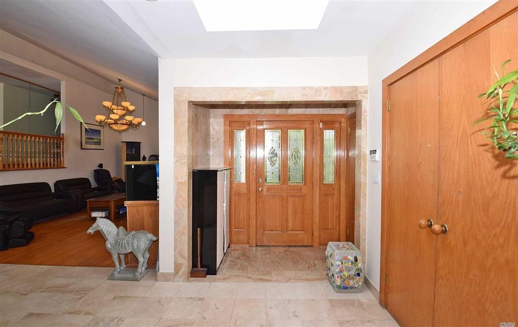105 Woodhill Ln Manhasset Manhasset NY 11030