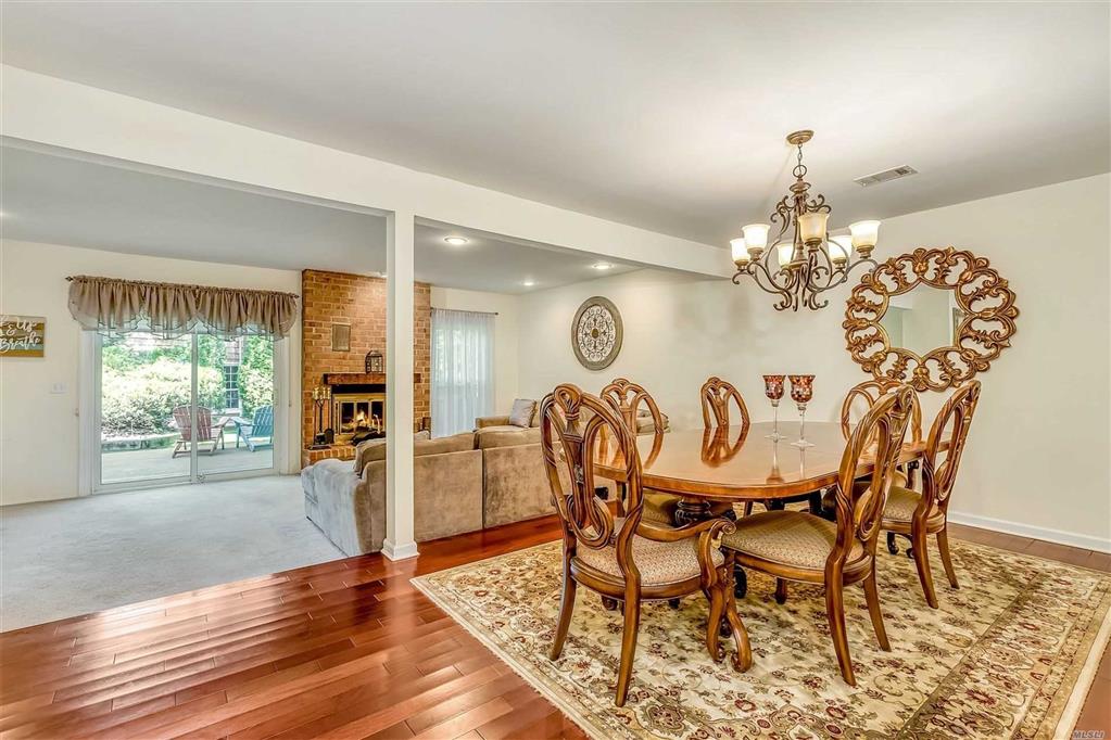 9 The Mews Mews Syosset Syosset NY 11791