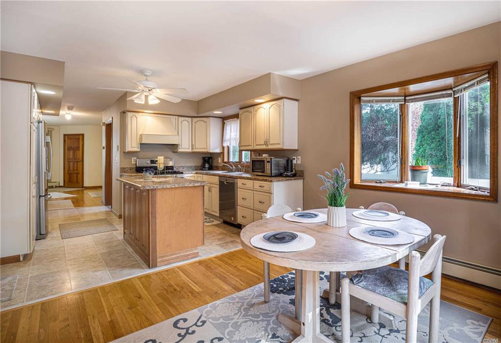 30 Juniper Ave Ronkonkoma Ronkonkoma NY 11779