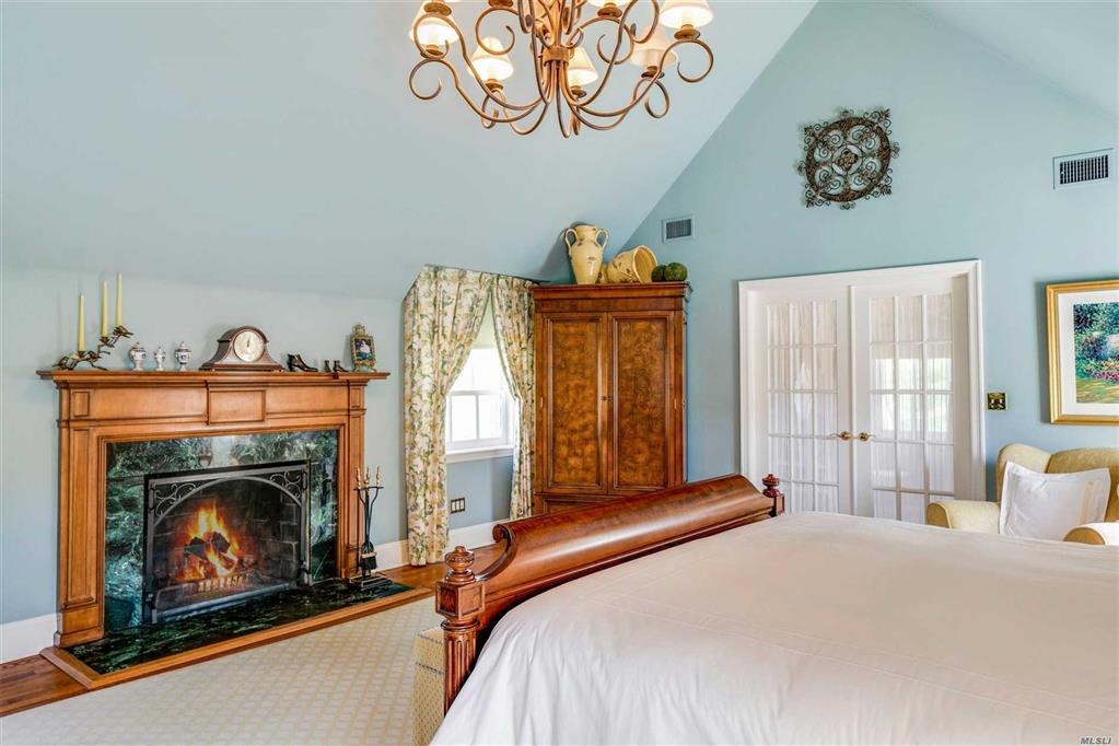 2 Hoaglands Ln Old Brookville Old Brookville NY 11545