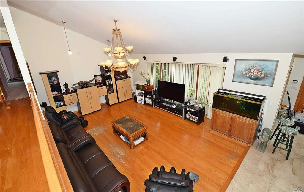 105 Woodhill Ln Manhasset Manhasset NY 11030