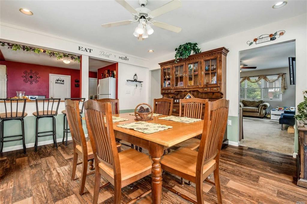 76 Magnolia Dr Kings Park Kings Park NY 11754