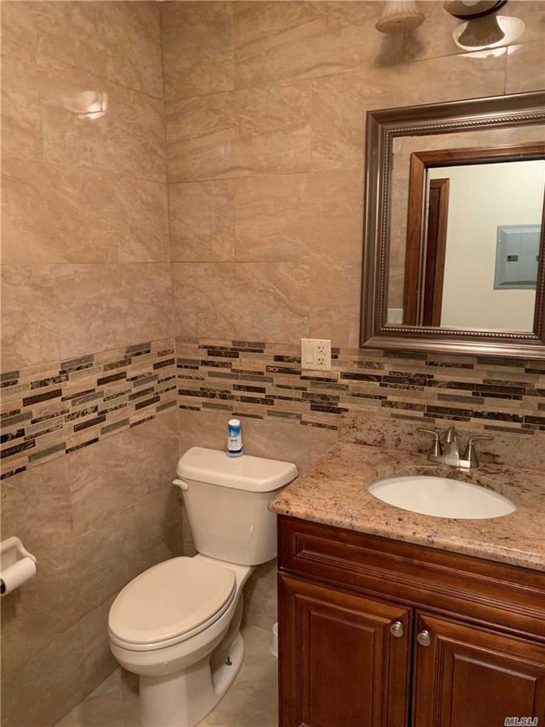 63-44 75th St Middle Village Middle Village NY 11379