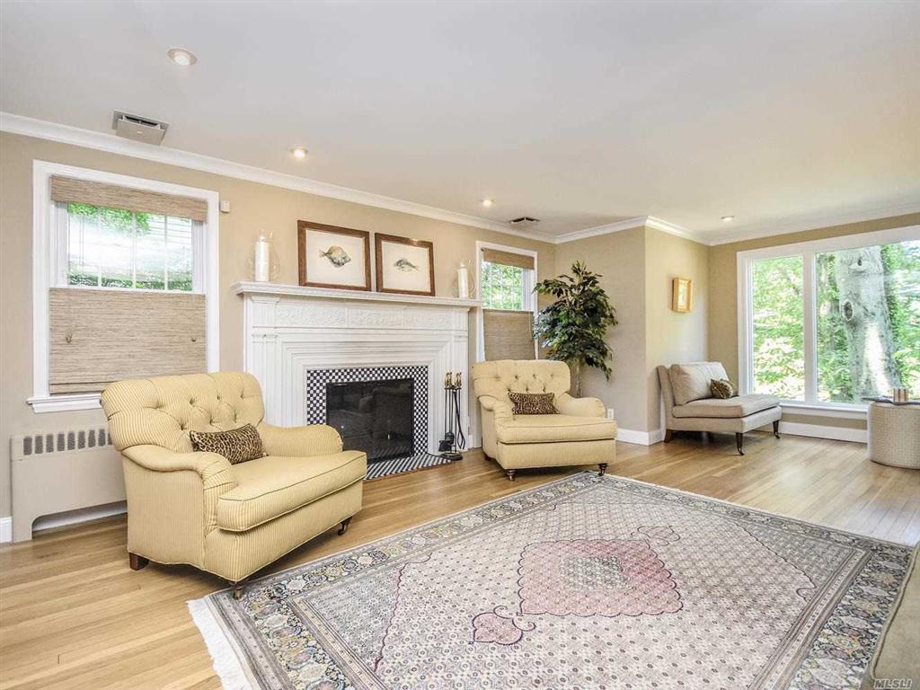 31 Kissam Ln Glen Head Glen Head NY 11545