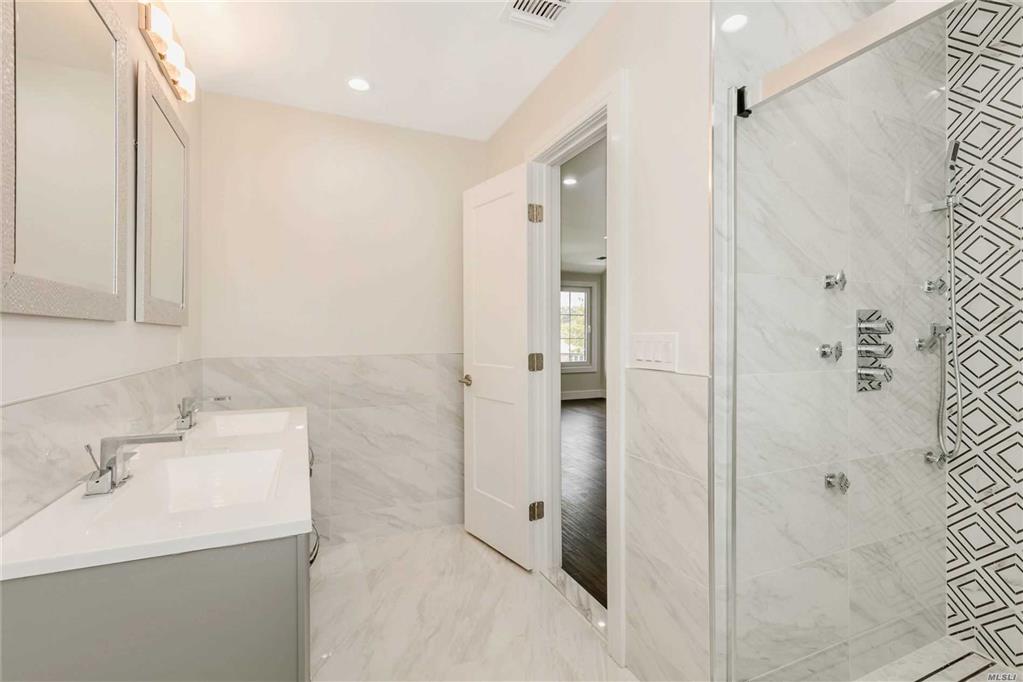 3 Evers Ct Commack Commack NY 11725