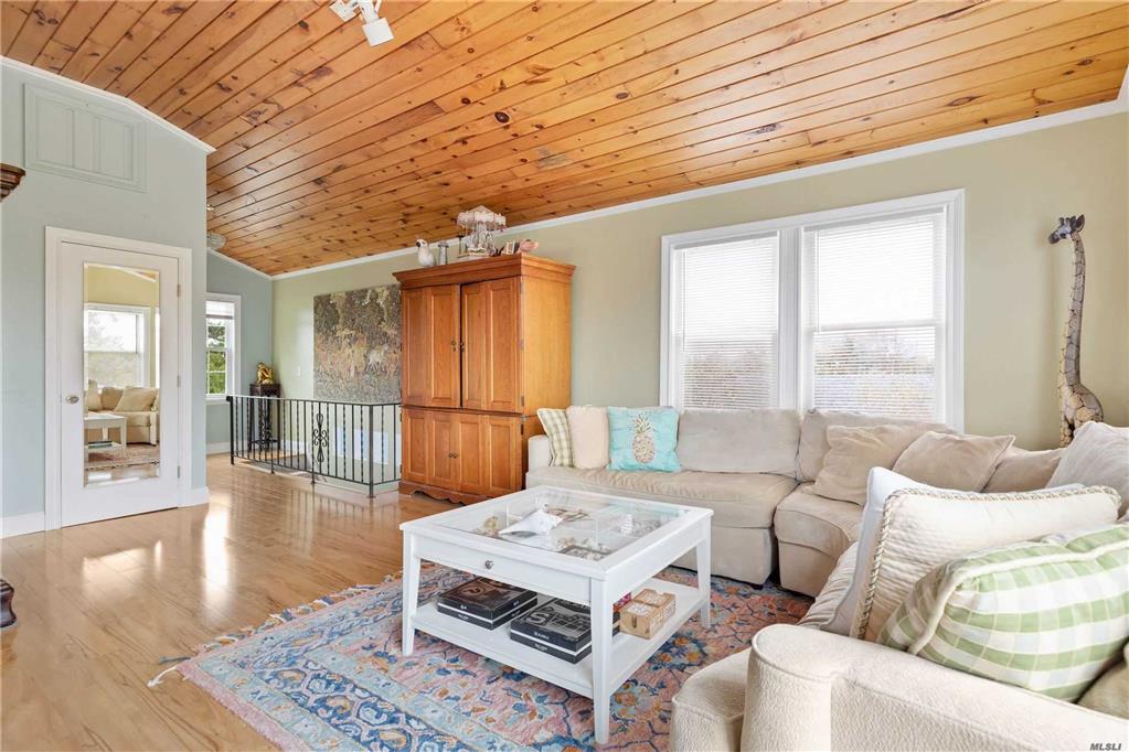 140 Pine St Kismet Kismet NY 11706