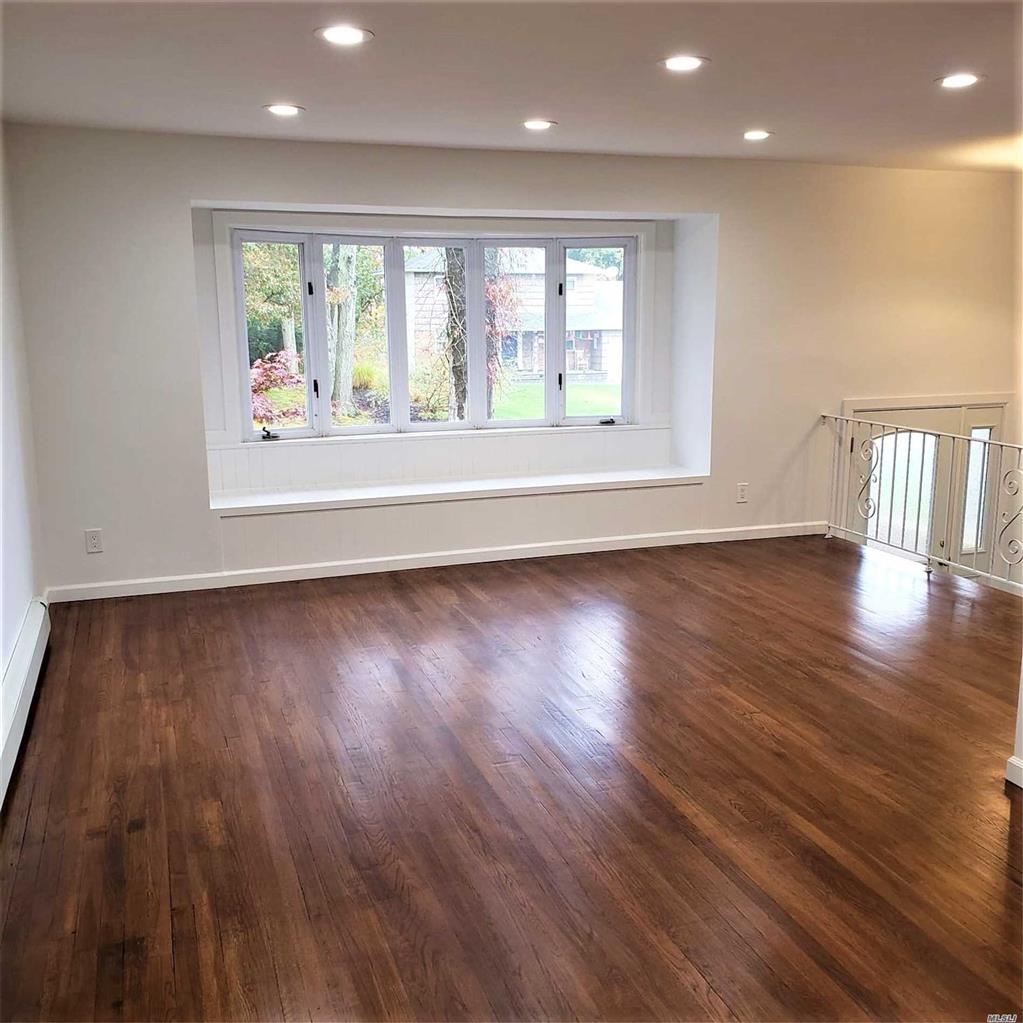 42 Butterfly Dr Hauppauge Hauppauge NY 11788