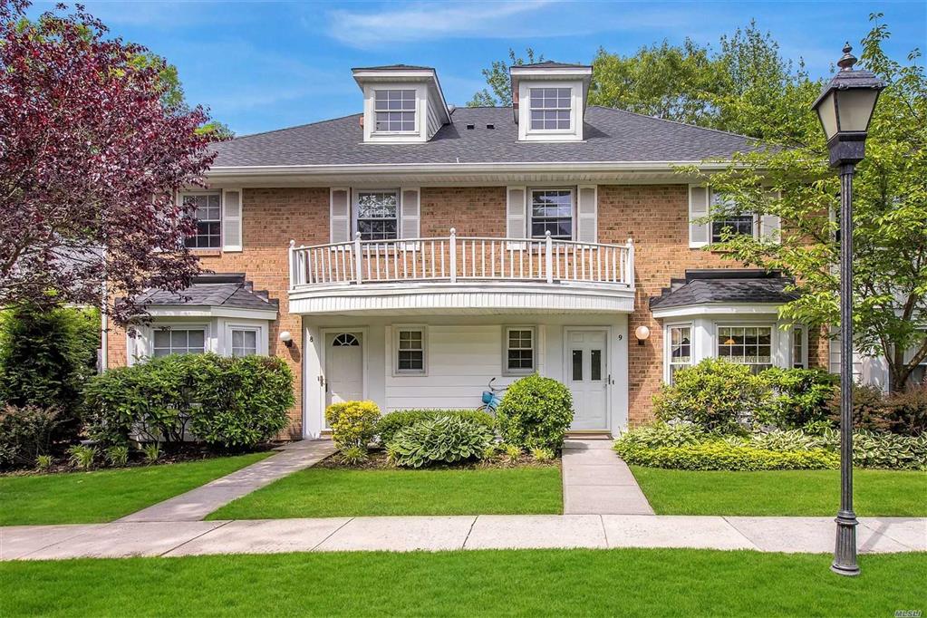 9 The Mews Mews Syosset Syosset NY 11791