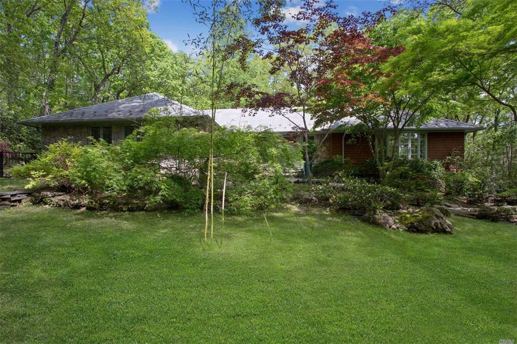 23 Glendale Dr Oyster Bay Cove Oyster Bay Cove NY 11771