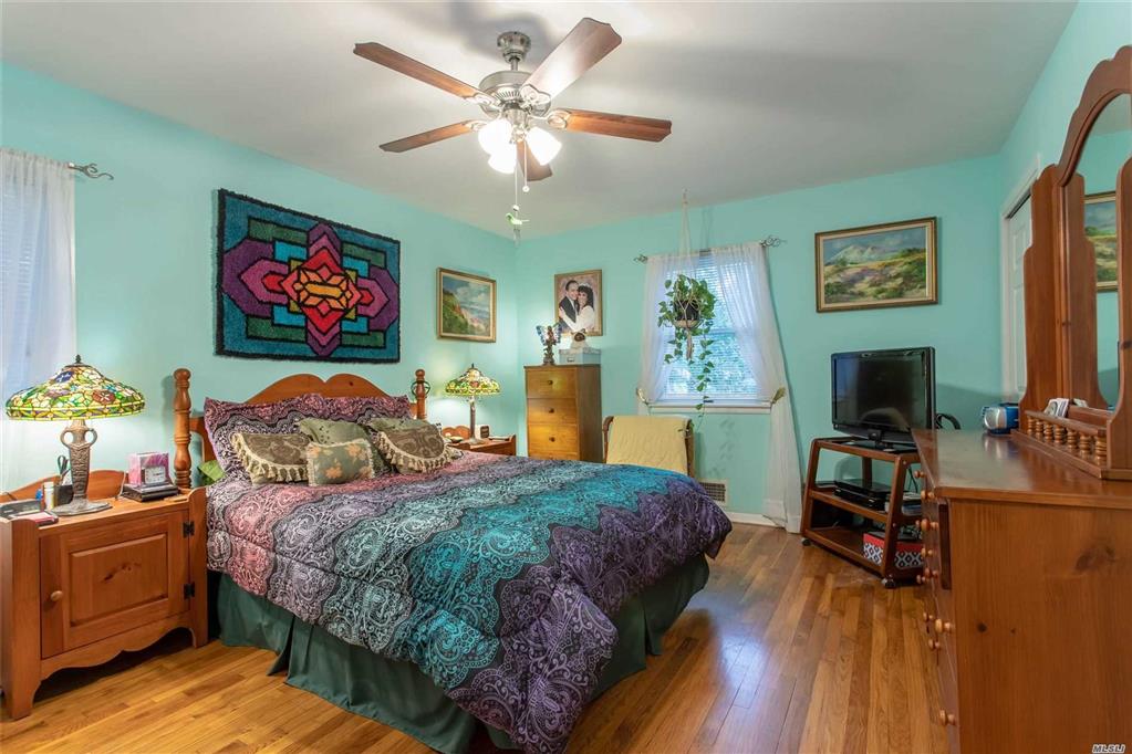 60 Gildare Dr E. Northport E. Northport NY 11731