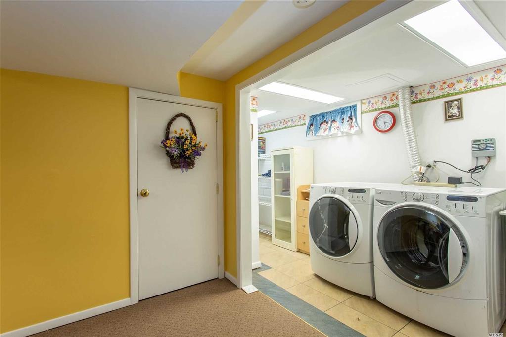 60 Gildare Dr E. Northport E. Northport NY 11731