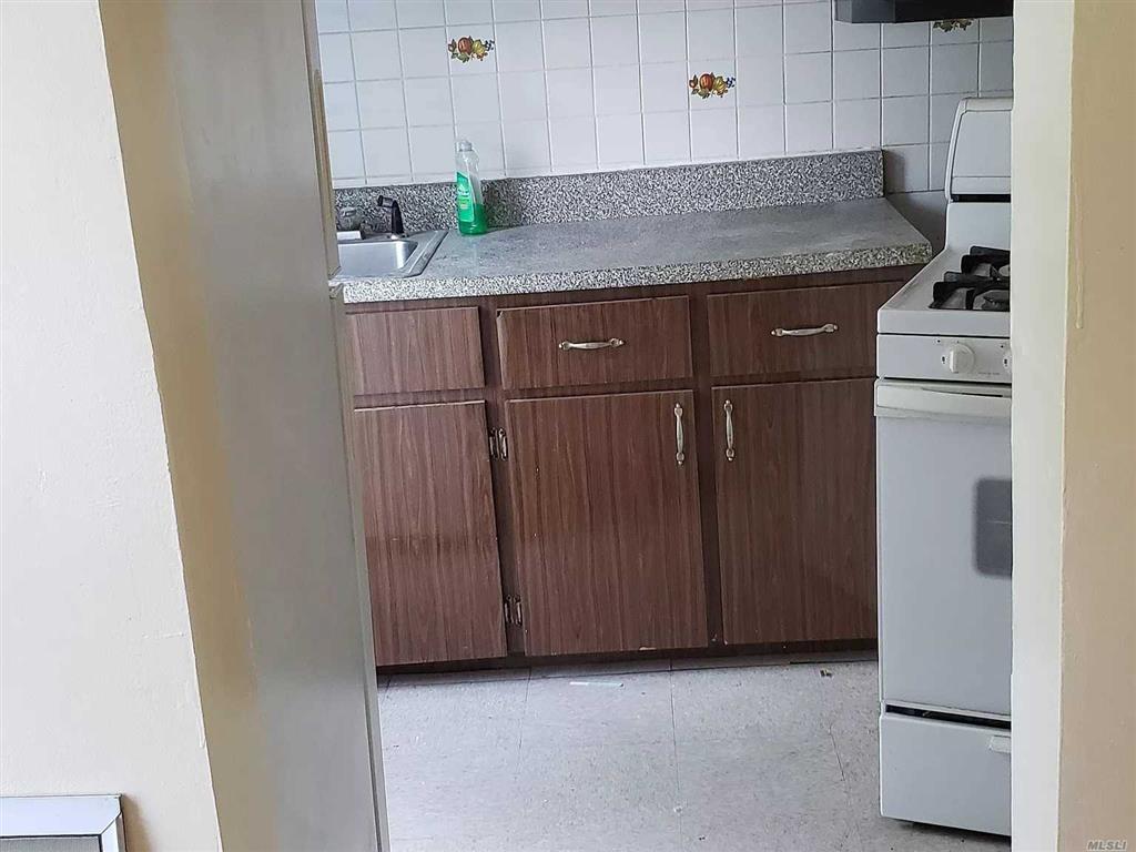 66 Van Siclen Ave Brooklyn NY 11207
