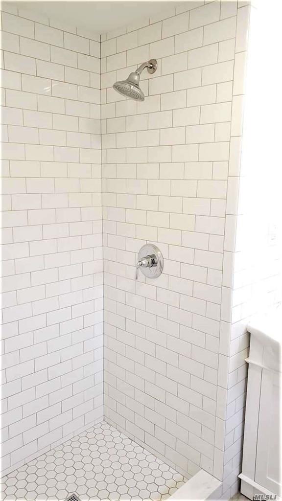 42 Butterfly Dr Hauppauge Hauppauge NY 11788