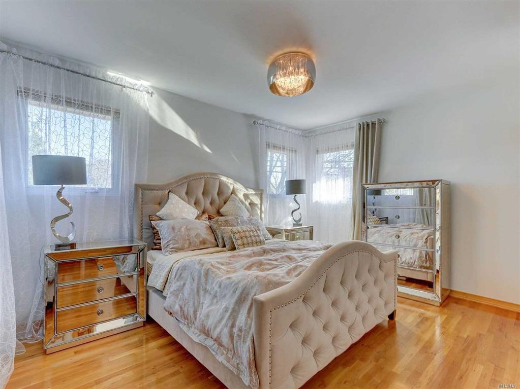 1158 Day St Seaford Seaford NY 11783