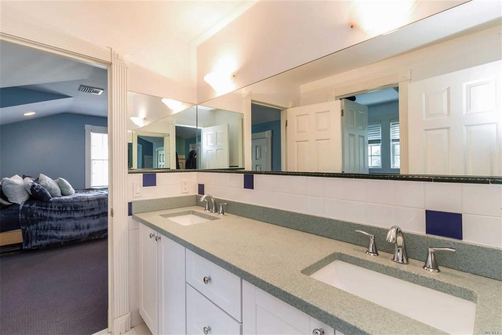 14 Chauncey Pl Woodbury Woodbury NY 11797