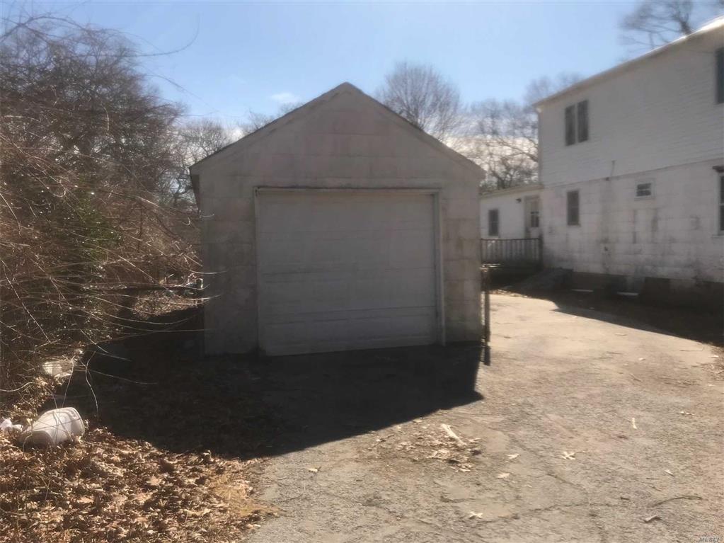 159 Magnolia Dr Mastic Beach Mastic Beach NY 11951