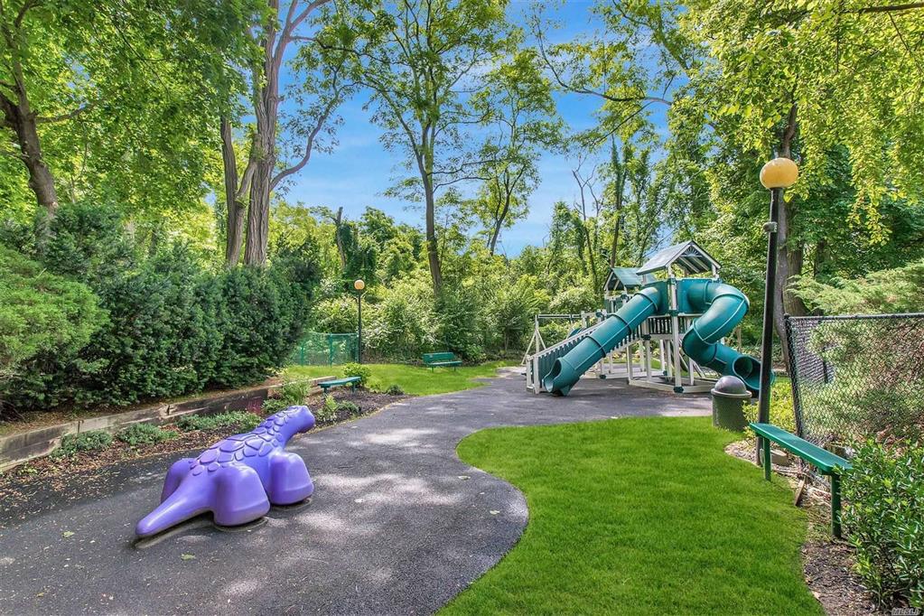 9 The Mews Mews Syosset Syosset NY 11791