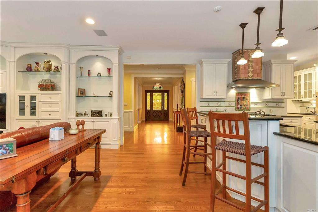 14 Chauncey Pl Woodbury Woodbury NY 11797
